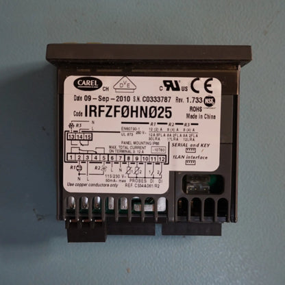 Controller digital de temperatură Carel IR33